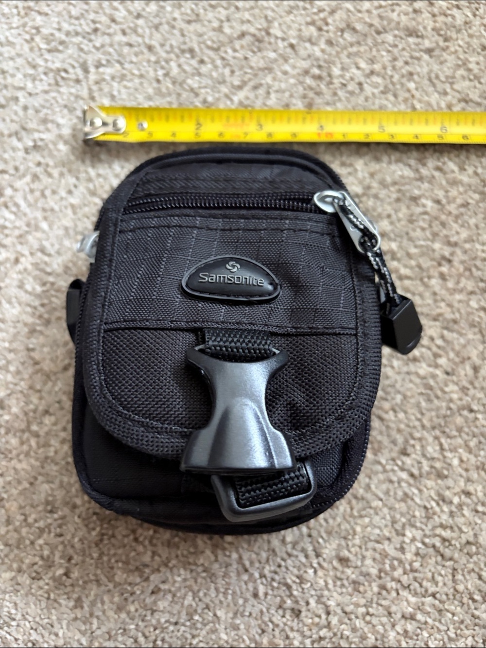 Samsonite Black Compact Belt Pouch with Buckle